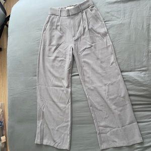 Abercrombie tailored wide leg pants Small Short